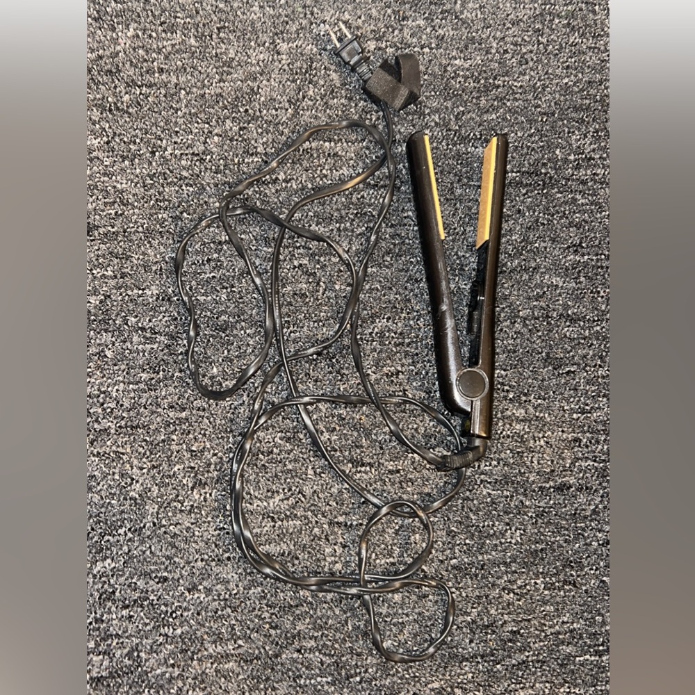CHI Black and Gold Hair Straightener